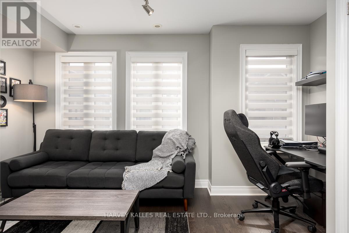 16 Powseland Crescent, Vaughan, Ontario  L4L 0C5 - Photo 27 - N12863026