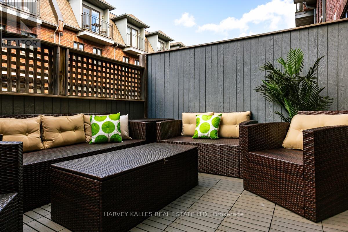 16 Powseland Crescent, Vaughan, Ontario  L4L 0C5 - Photo 39 - N12863026