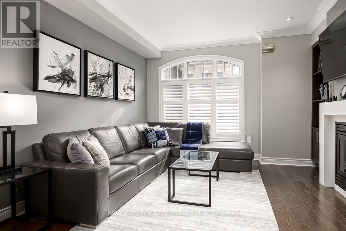 16 Powseland Crescent, Vaughan, Ontario  L4L 0C5 - Photo 6 - N12863026