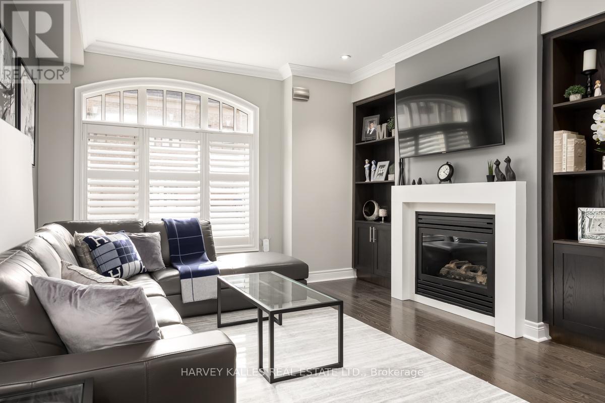 16 Powseland Crescent, Vaughan, Ontario  L4L 0C5 - Photo 7 - N12863026