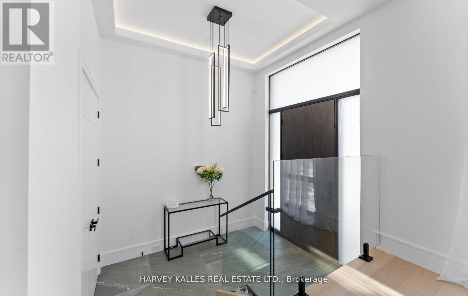 656 Oriole Parkway, Toronto, Ontario  M4R 2C4 - Photo 2 - C12863602