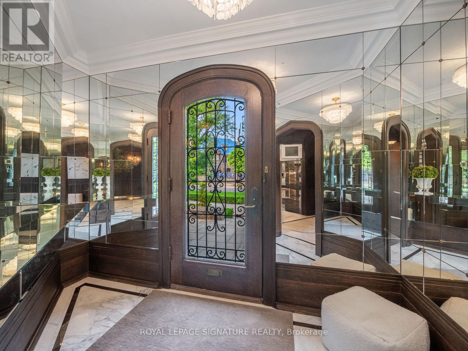 64 Old Forest Hill Road, Toronto, Ontario  M5P 2R2 - Photo 3 - C12865234