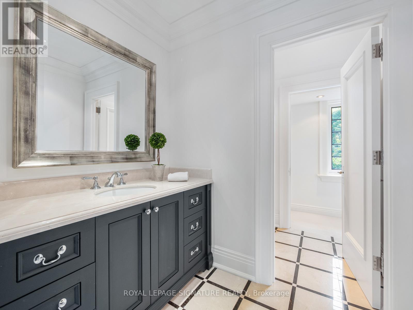 64 Old Forest Hill Road, Toronto, Ontario  M5P 2R2 - Photo 30 - C12865234