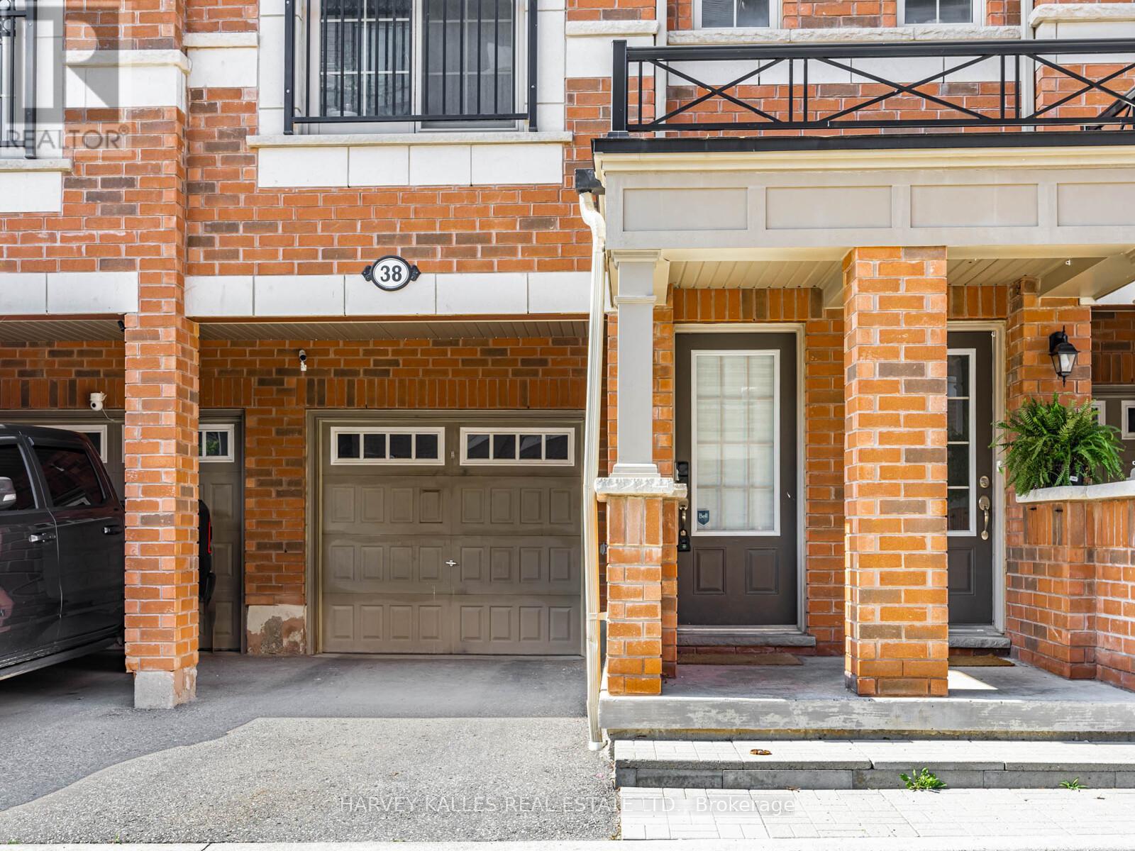 38 Glenstal Path, Oshawa, Ontario  L1L 0L2 - Photo 2 - E12865454