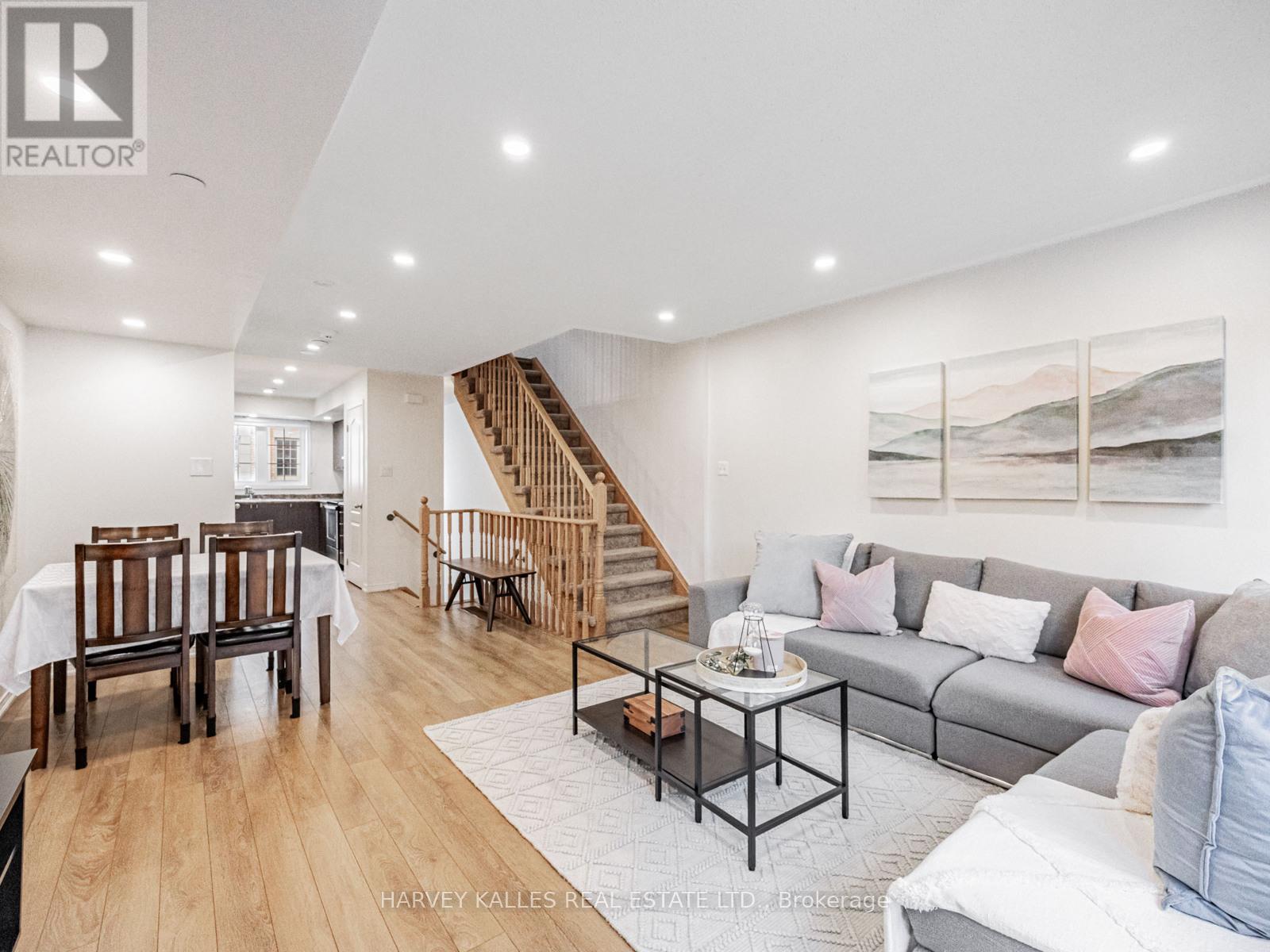 38 Glenstal Path, Oshawa, Ontario  L1L 0L2 - Photo 7 - E12865454