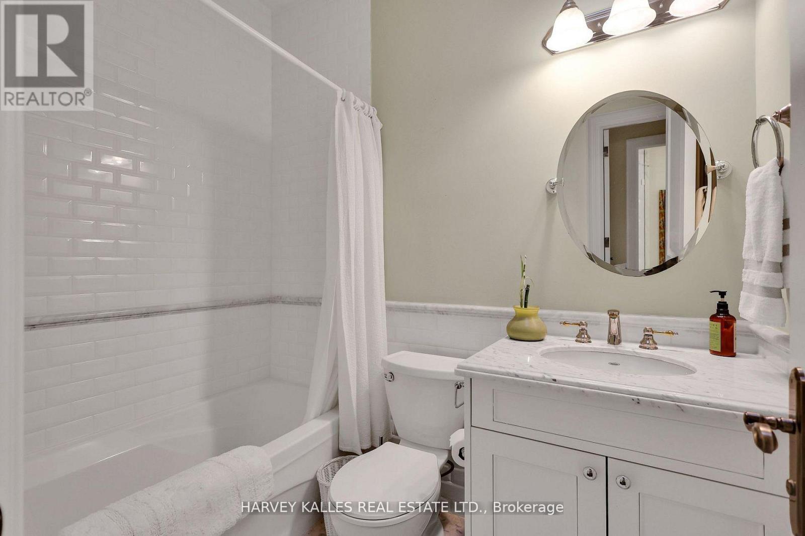 39 Gormley Avenue, Toronto, Ontario  M4V 1Y9 - Photo 38 - C12866604