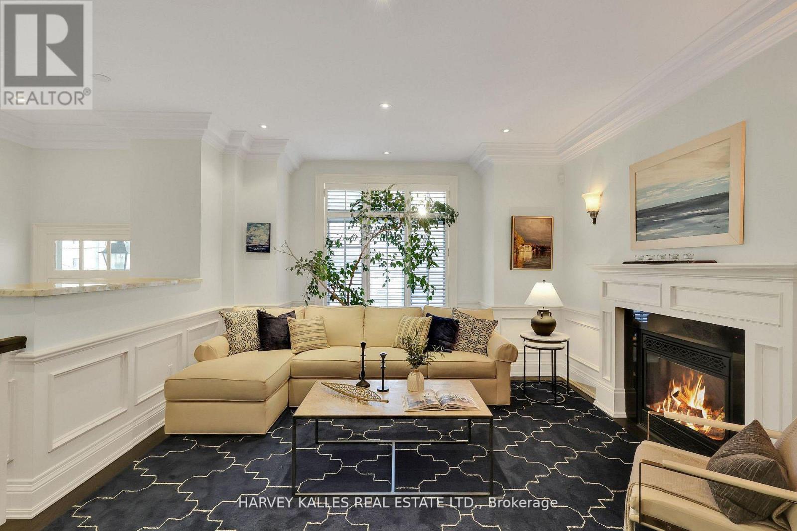 39 Gormley Avenue, Toronto, Ontario  M4V 1Y9 - Photo 5 - C12866604