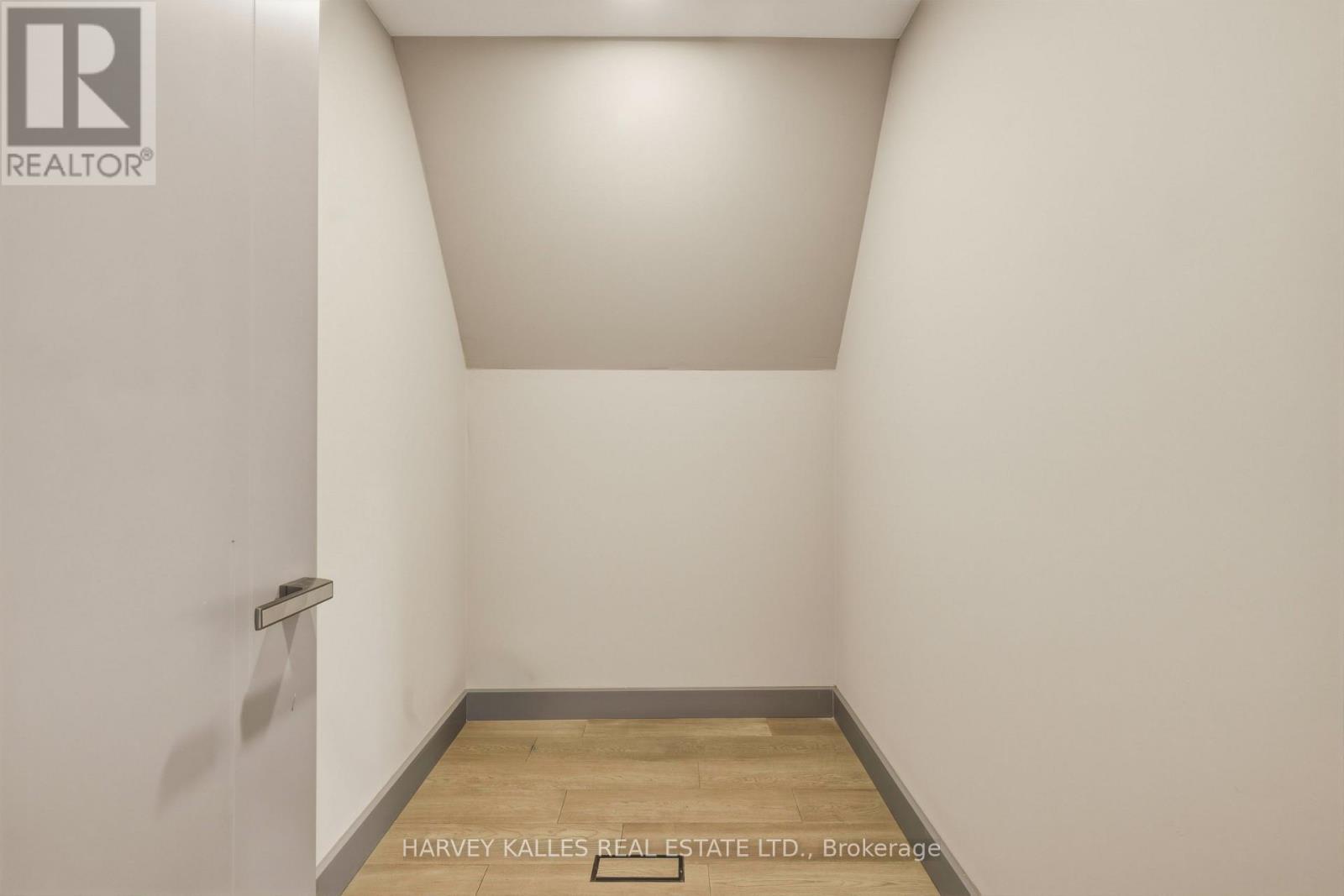 1002 Spadina Road, Toronto, Ontario  M5N 2M6 - Photo 19 - C12867700