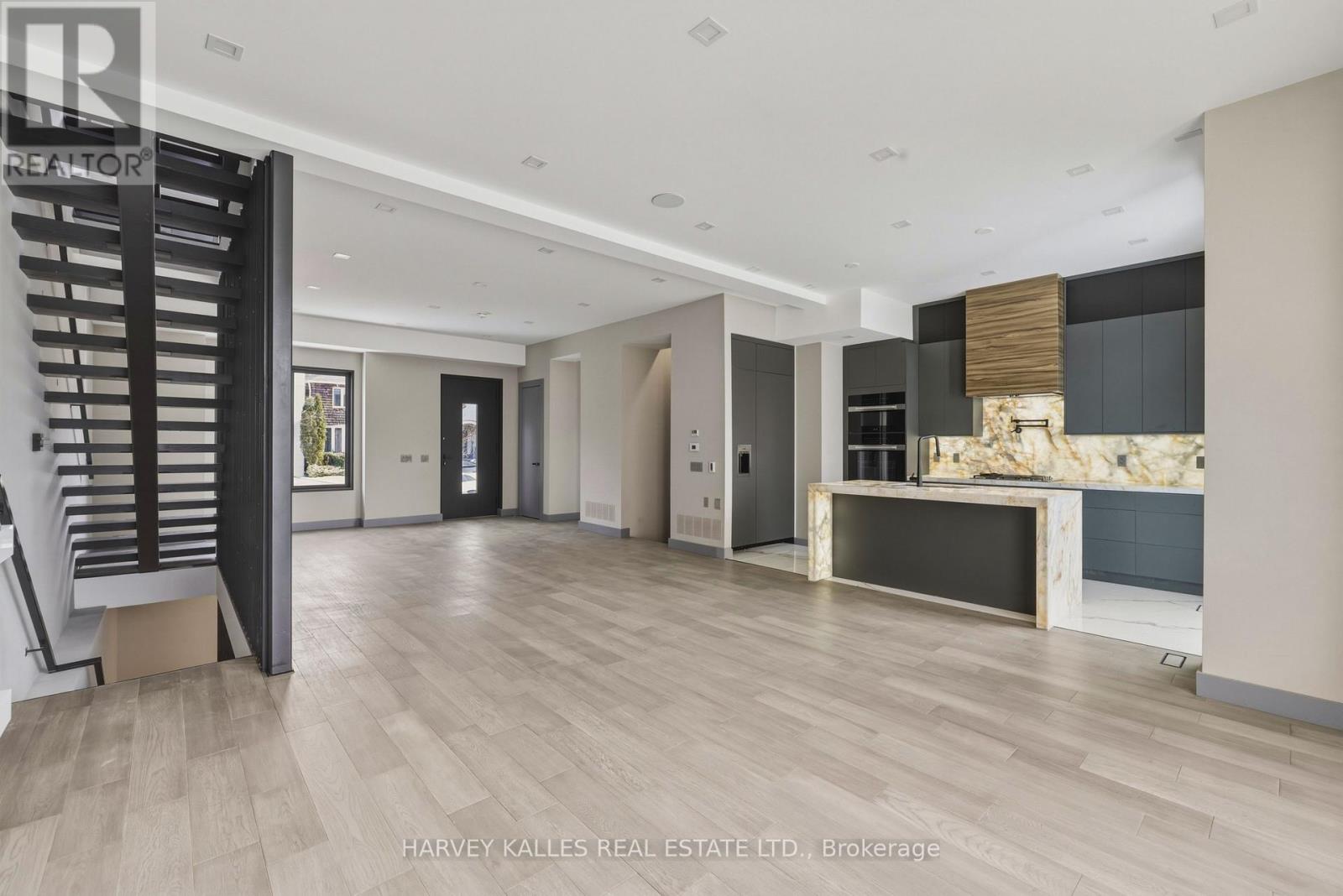 1002 Spadina Road, Toronto, Ontario  M5N 2M6 - Photo 5 - C12867700