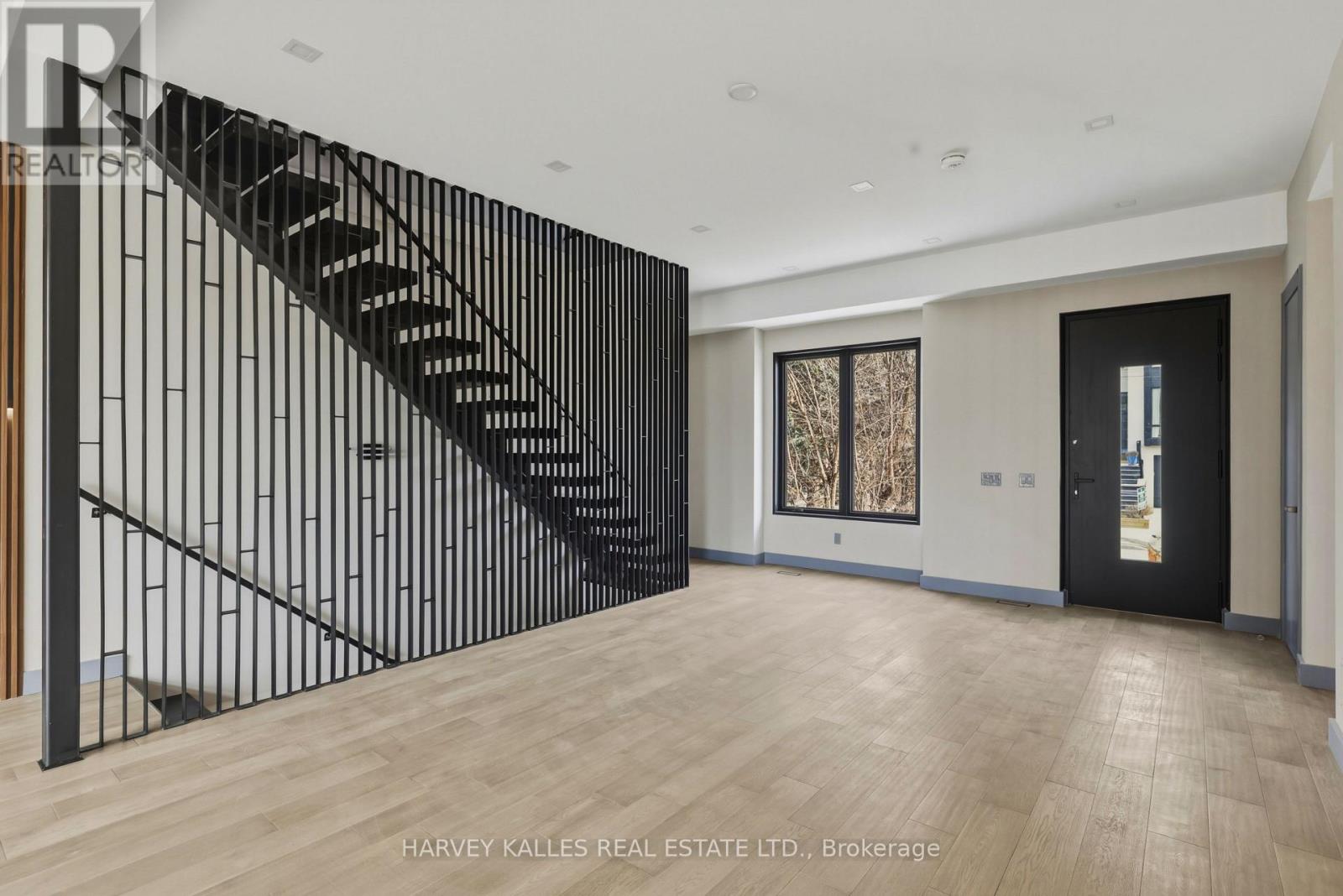 1002 Spadina Road, Toronto, Ontario  M5N 2M6 - Photo 9 - C12867700