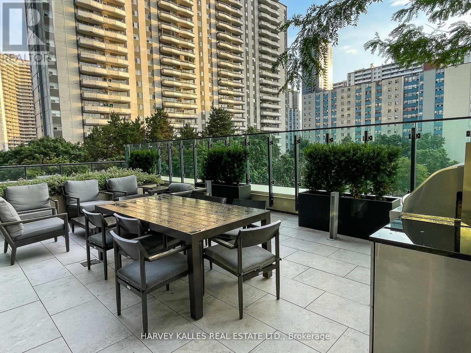 515 - 585 Bloor Street E, Toronto, Ontario  M4W 0B3 - Photo 17 - C12868150