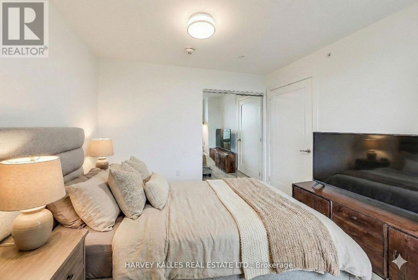 515 - 585 Bloor Street E, Toronto, Ontario  M4W 0B3 - Photo 7 - C12868150