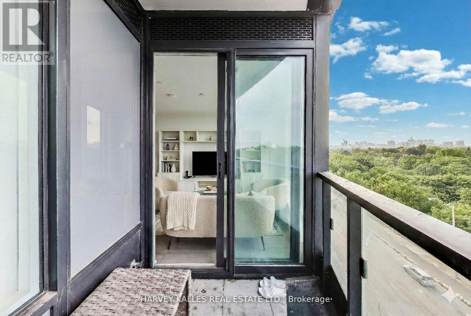 515 - 585 Bloor Street E, Toronto, Ontario  M4W 0B3 - Photo 9 - C12868150