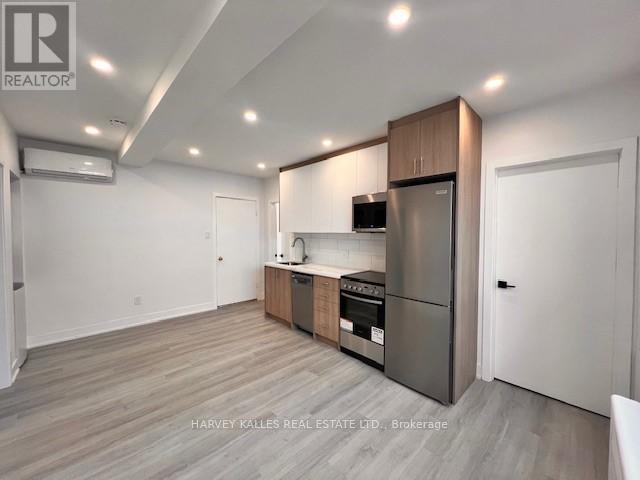 2 - 1982 Eglinton Avenue W, Toronto, Ontario  M6E 2J9 - Photo 3 - W12868304