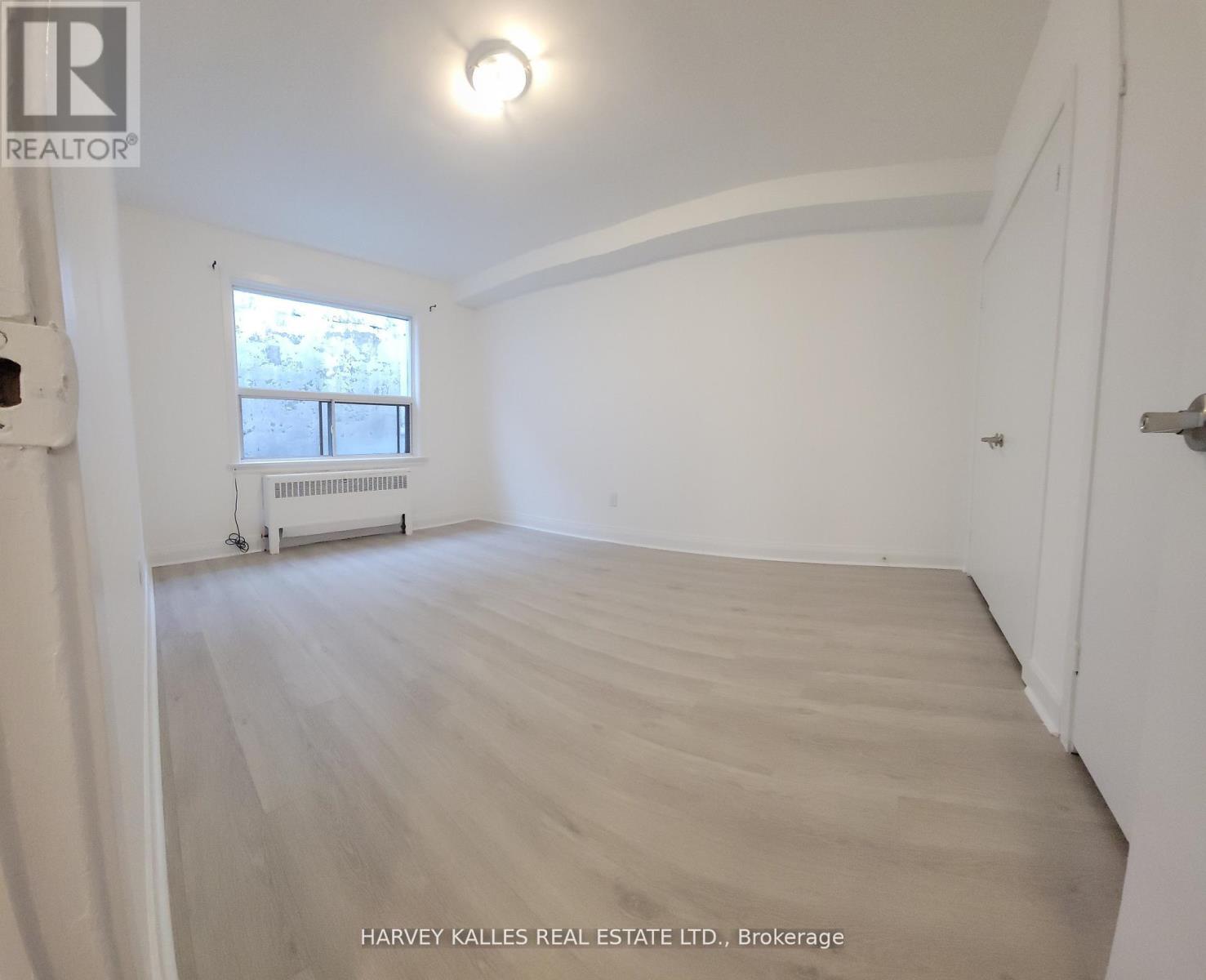 2 - 1980 Eglinton Avenue W, Toronto, Ontario M6E 2J9 - Photo 8 - W12868370