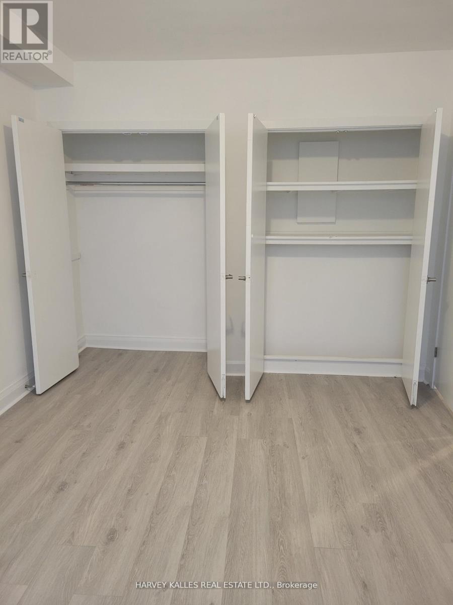 2 - 1980 Eglinton Avenue W, Toronto, Ontario M6E 2J9 - Photo 9 - W12868370