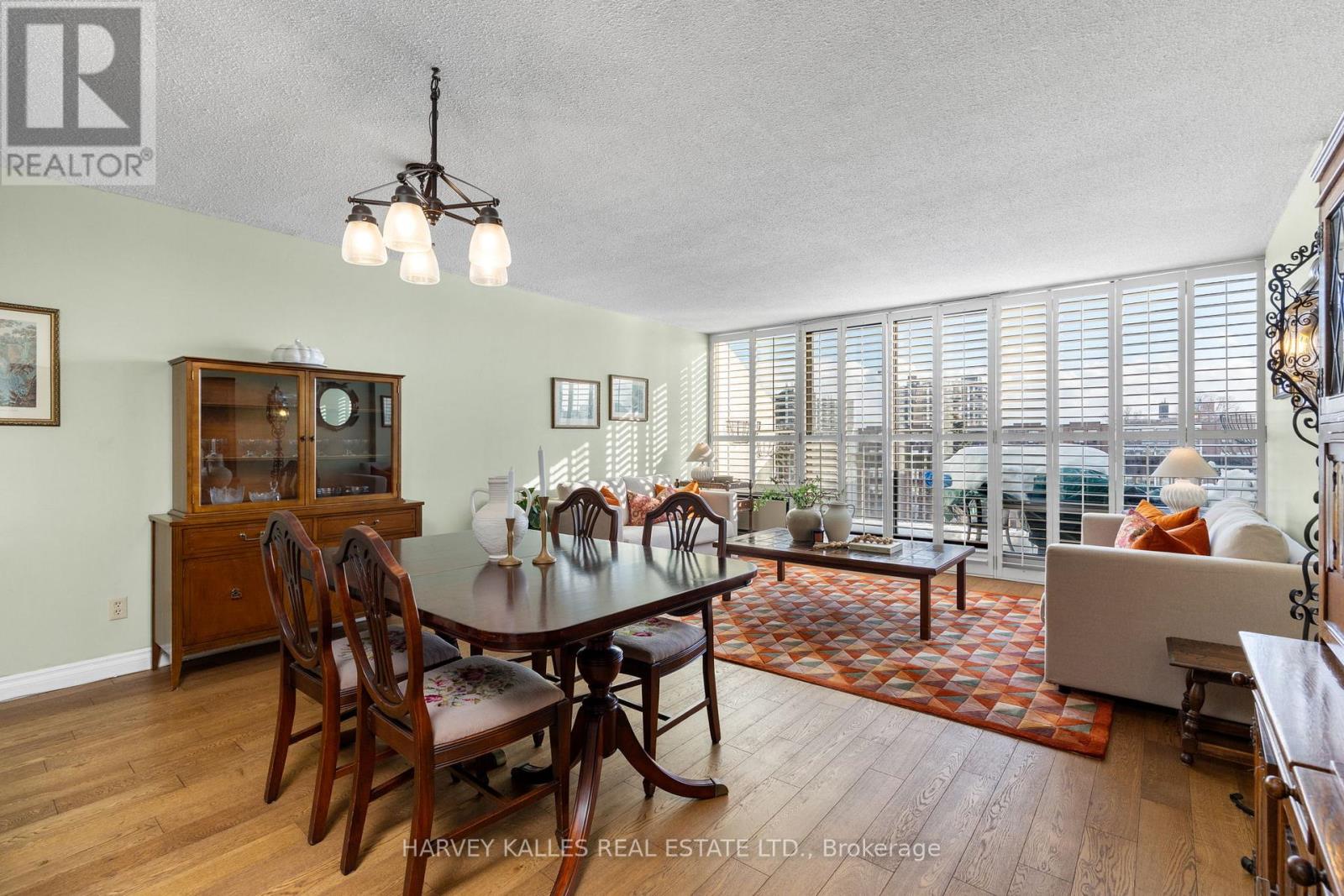 504 - 10 FASHION ROSEWAY, Toronto, Ontario