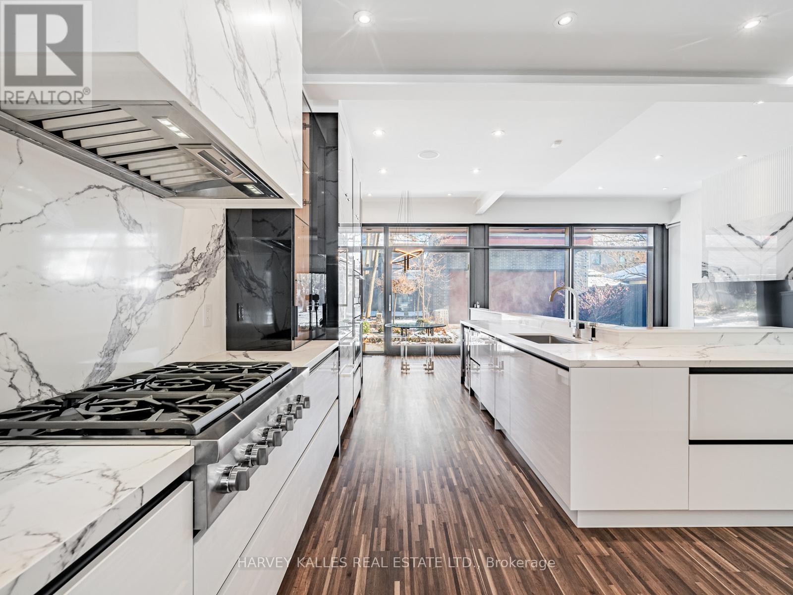 5 Braemar Avenue, Toronto, Ontario  M5P 2L1 - Photo 10 - C12871332