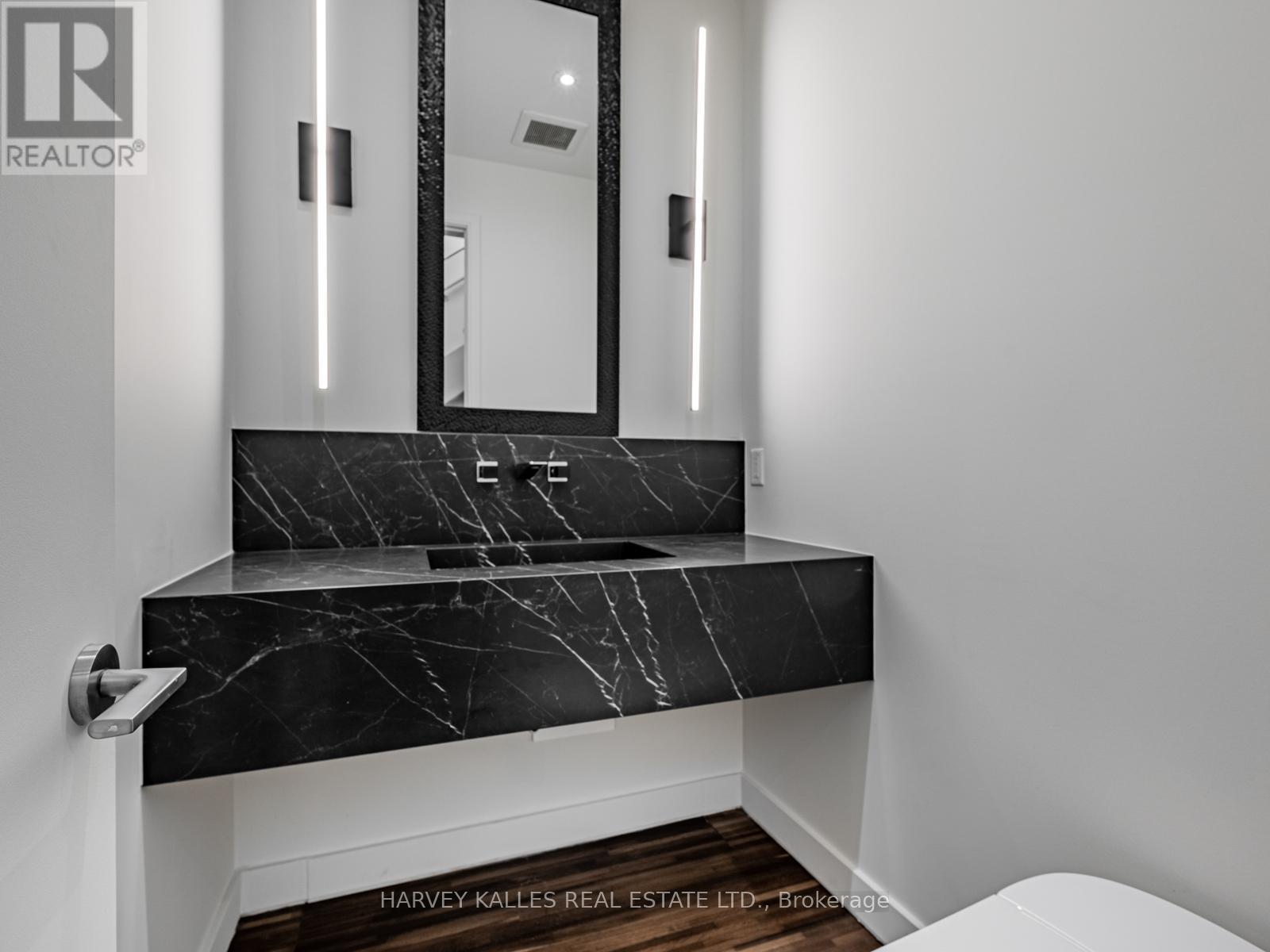 5 Braemar Avenue, Toronto, Ontario  M5P 2L1 - Photo 19 - C12871332