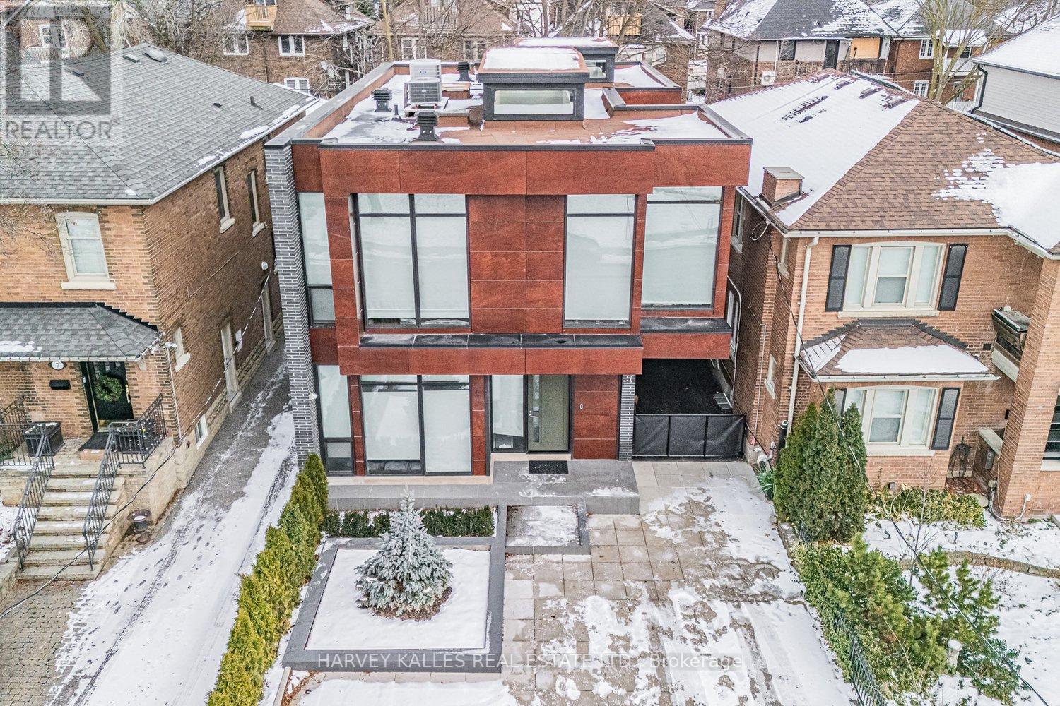 5 Braemar Avenue, Toronto, Ontario  M5P 2L1 - Photo 4 - C12871332