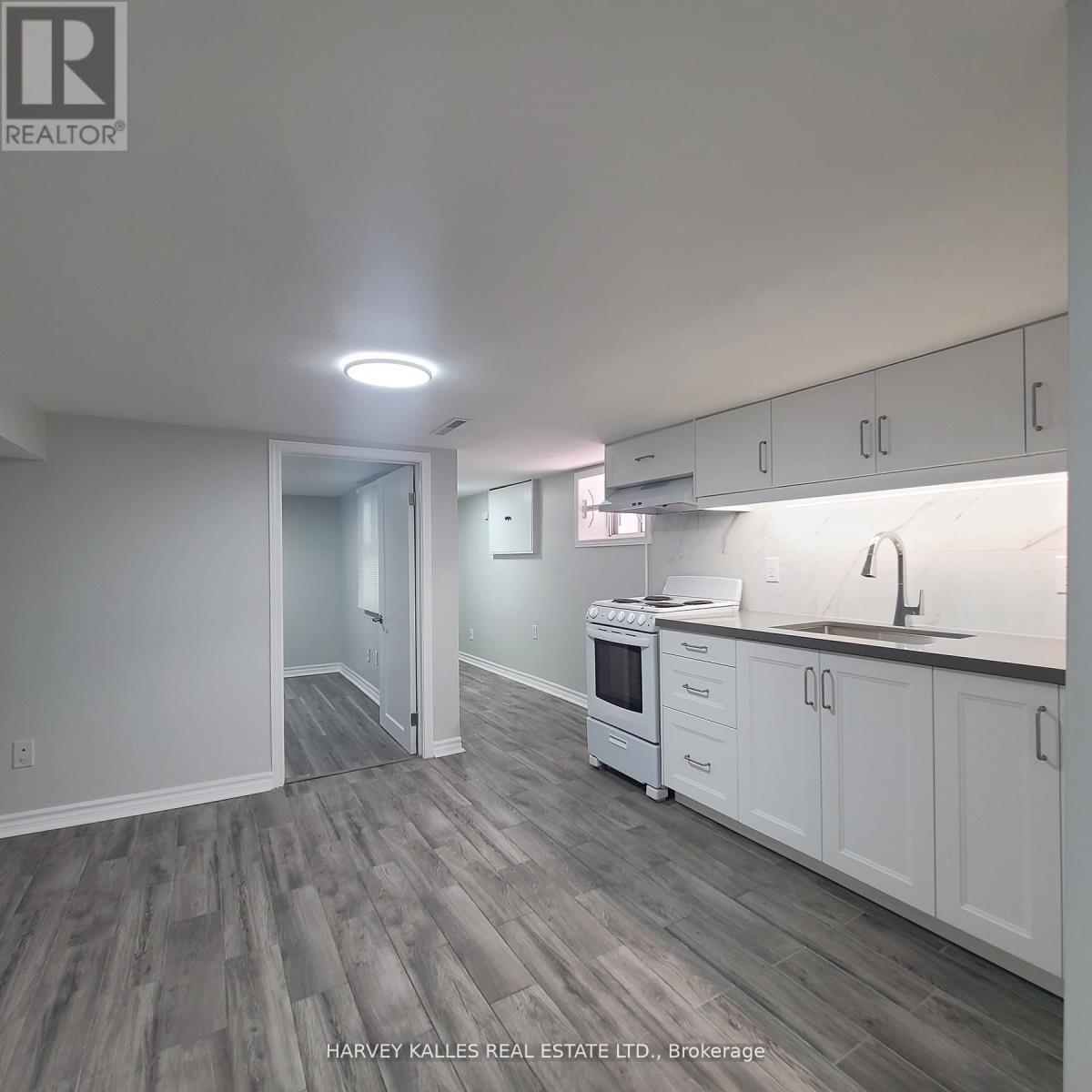 Lower - 238 Strathmore Boulevard, Toronto, Ontario  M4J 1P6 - Photo 4 - E12871284