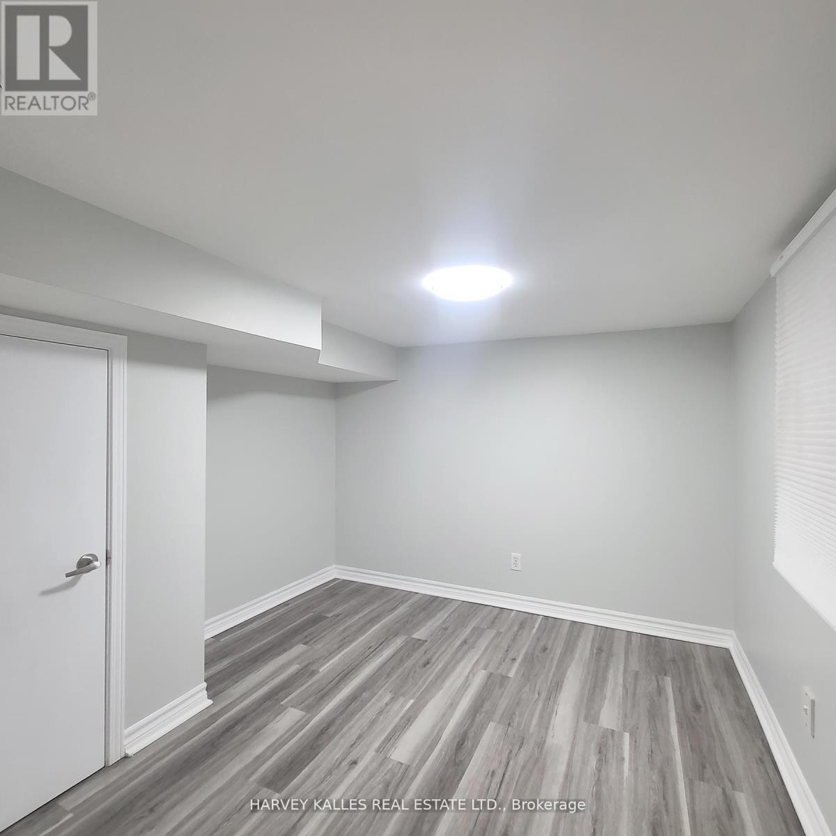 Lower - 238 Strathmore Boulevard, Toronto, Ontario  M4J 1P6 - Photo 8 - E12871284