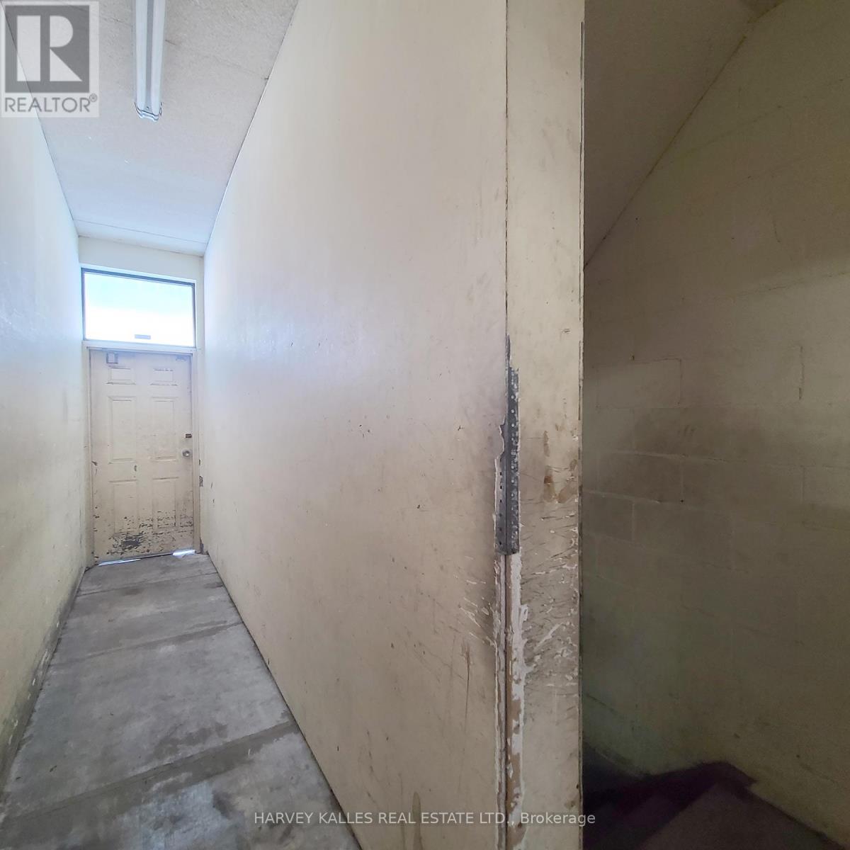 3829 Lake Shore Boulevard W, Toronto, Ontario M8W 1R3 - Photo 18 - W12871342