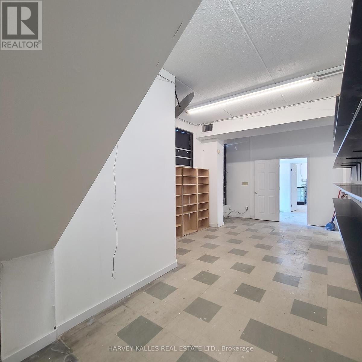 3829 Lake Shore Boulevard W, Toronto, Ontario M8W 1R3 - Photo 6 - W12871342