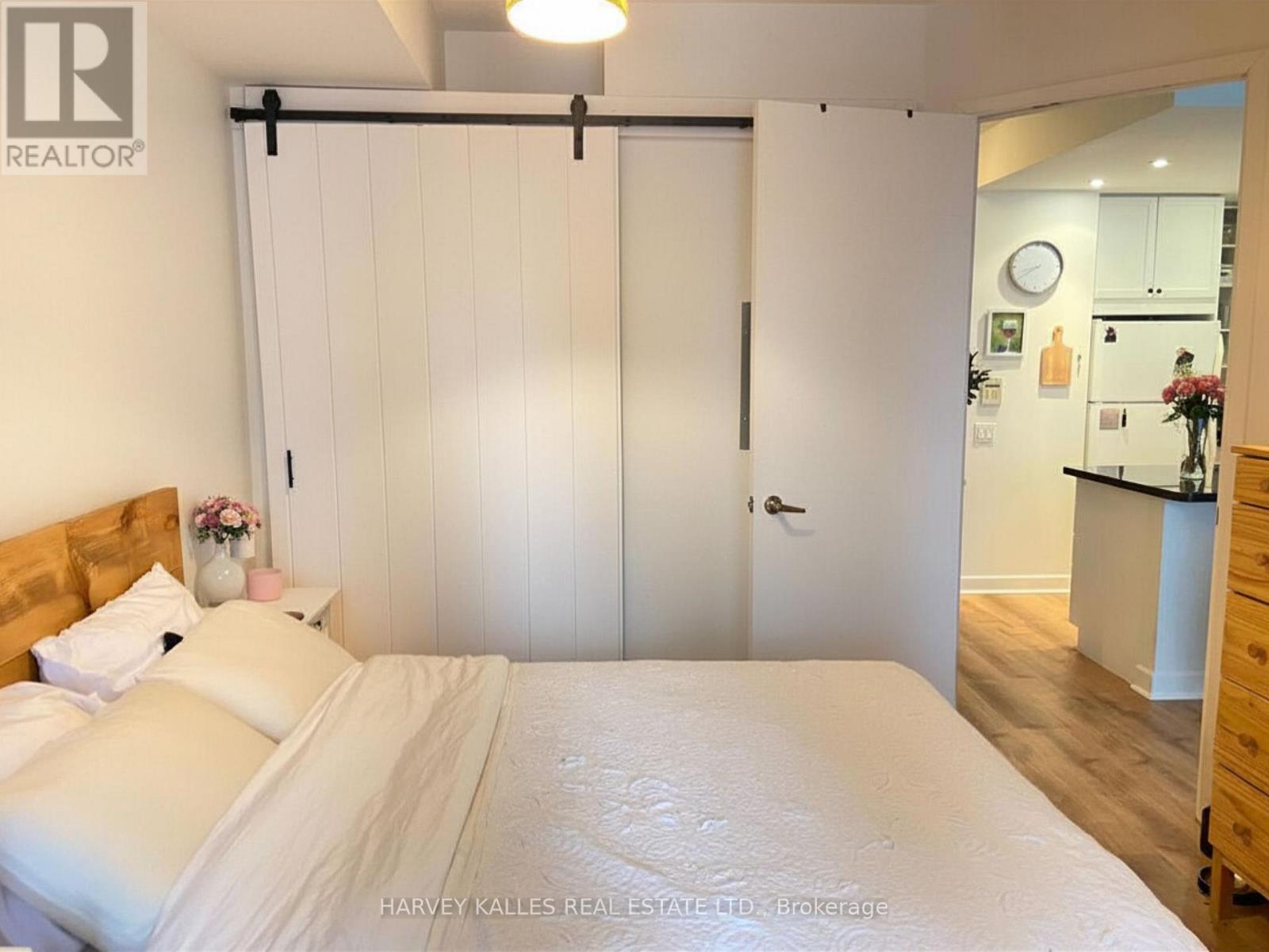 1704 - 85 Bloor Street E, Toronto, Ontario  M4W 3Y1 - Photo 10 - C12871616