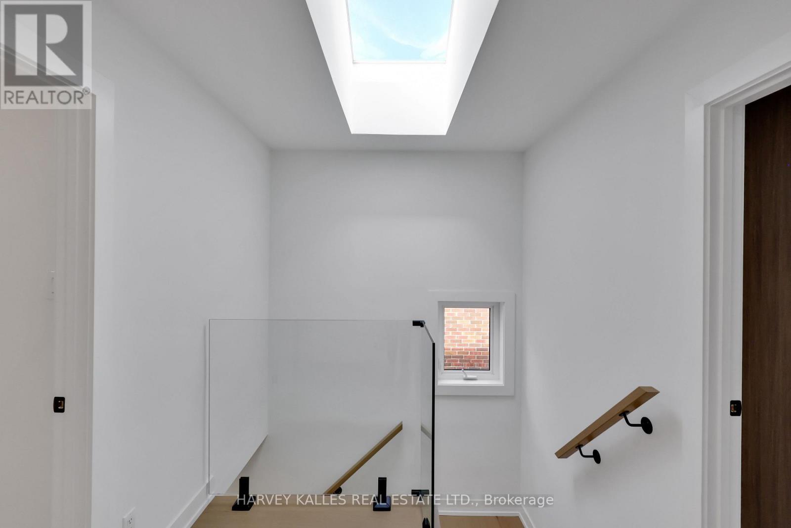 207 Sutherland Drive, Toronto, Ontario  M4G 1J1 - Photo 23 - C12872010