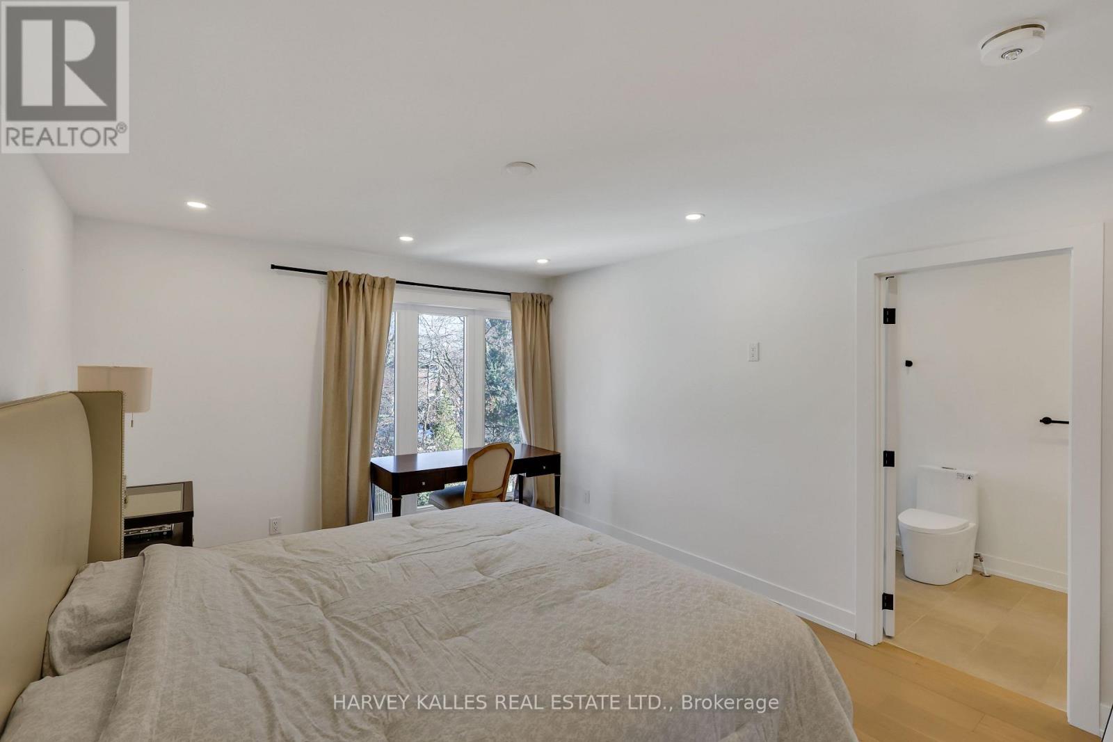 207 Sutherland Drive, Toronto, Ontario  M4G 1J1 - Photo 26 - C12872010