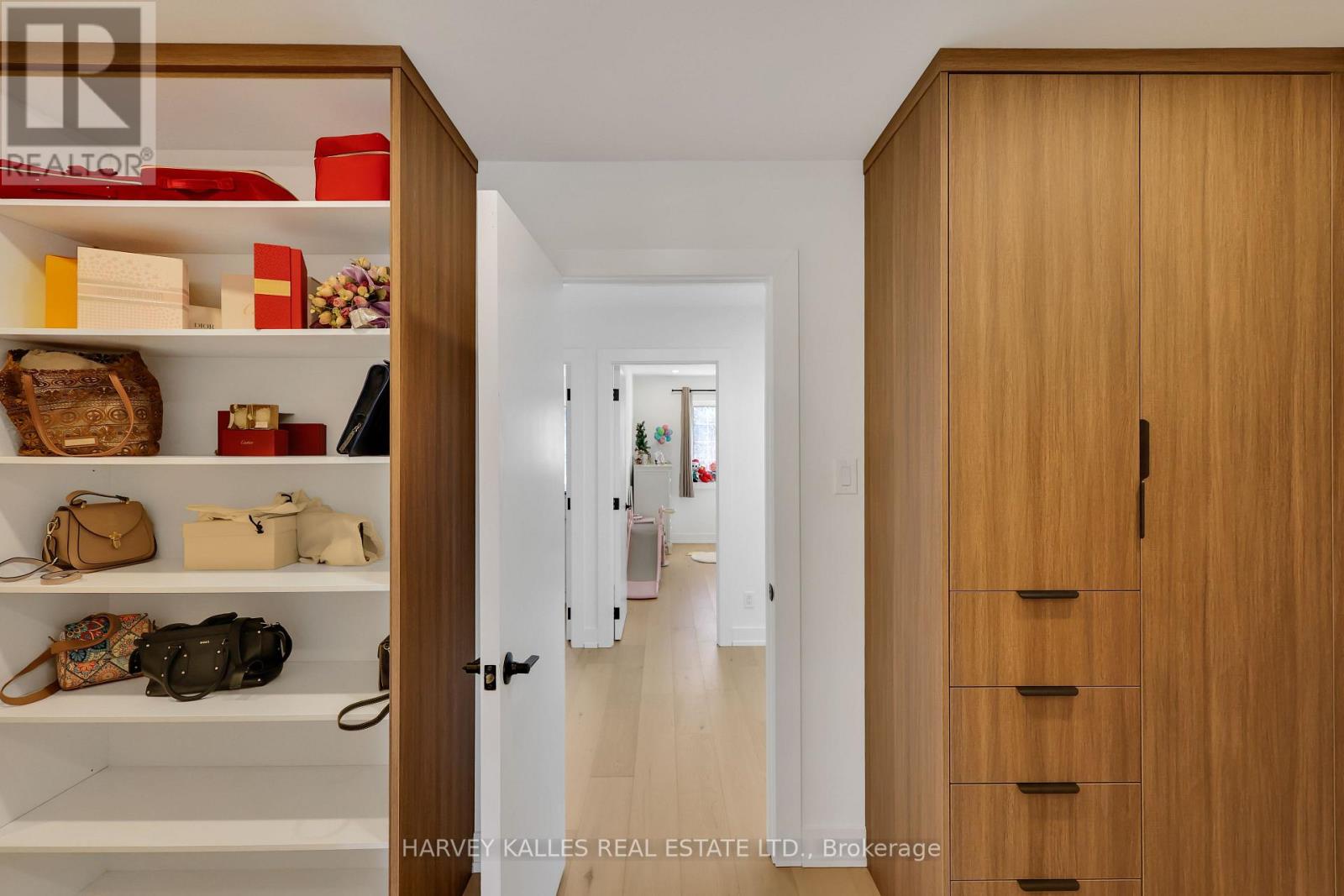 207 Sutherland Drive, Toronto, Ontario  M4G 1J1 - Photo 31 - C12872010