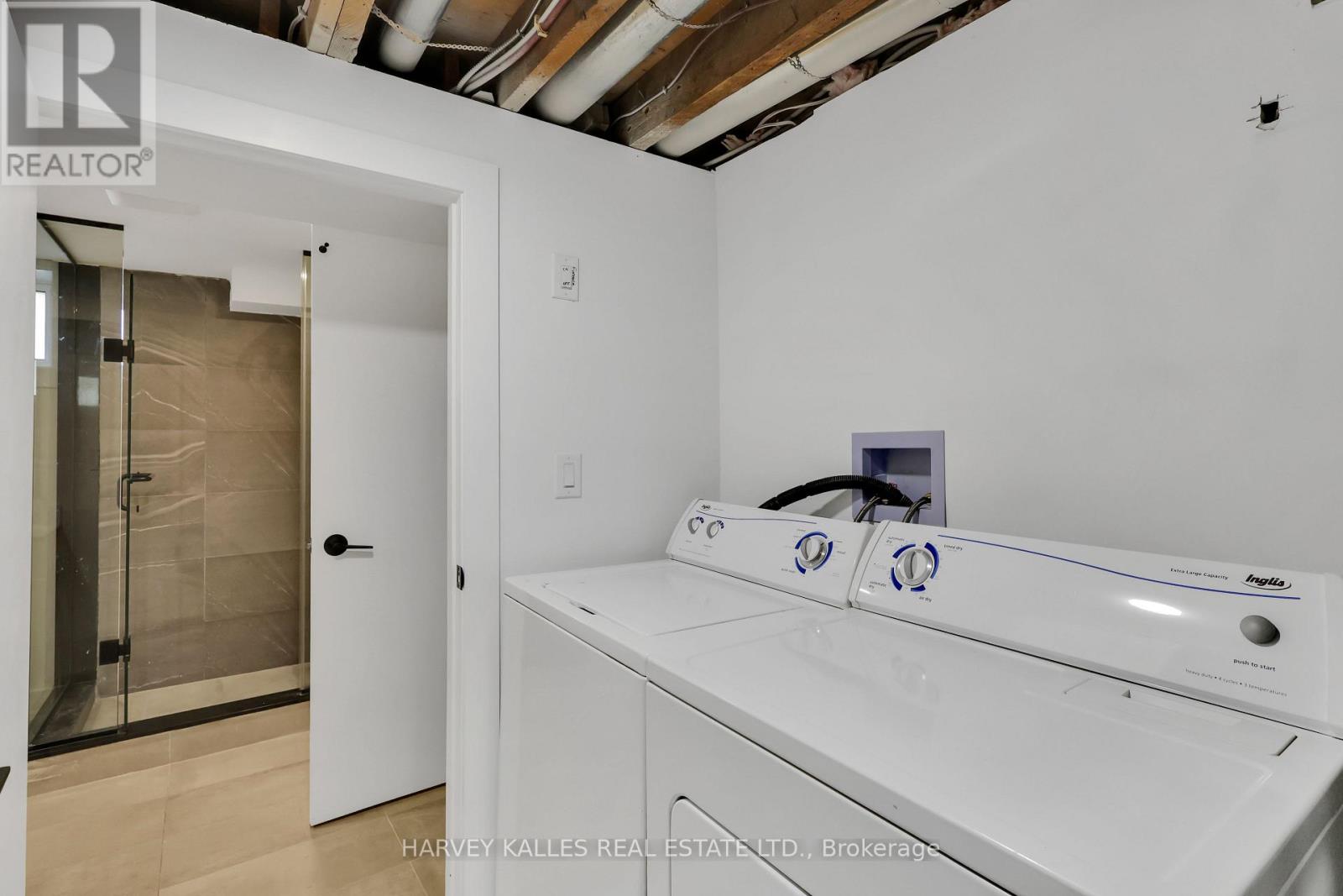 207 Sutherland Drive, Toronto, Ontario  M4G 1J1 - Photo 46 - C12872010