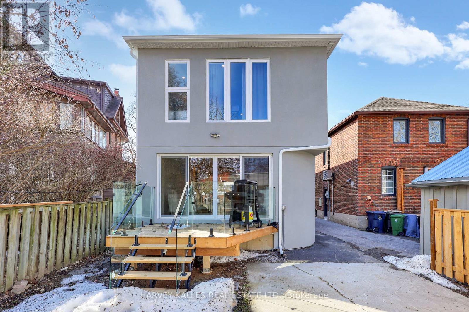 207 Sutherland Drive, Toronto, Ontario  M4G 1J1 - Photo 48 - C12872010