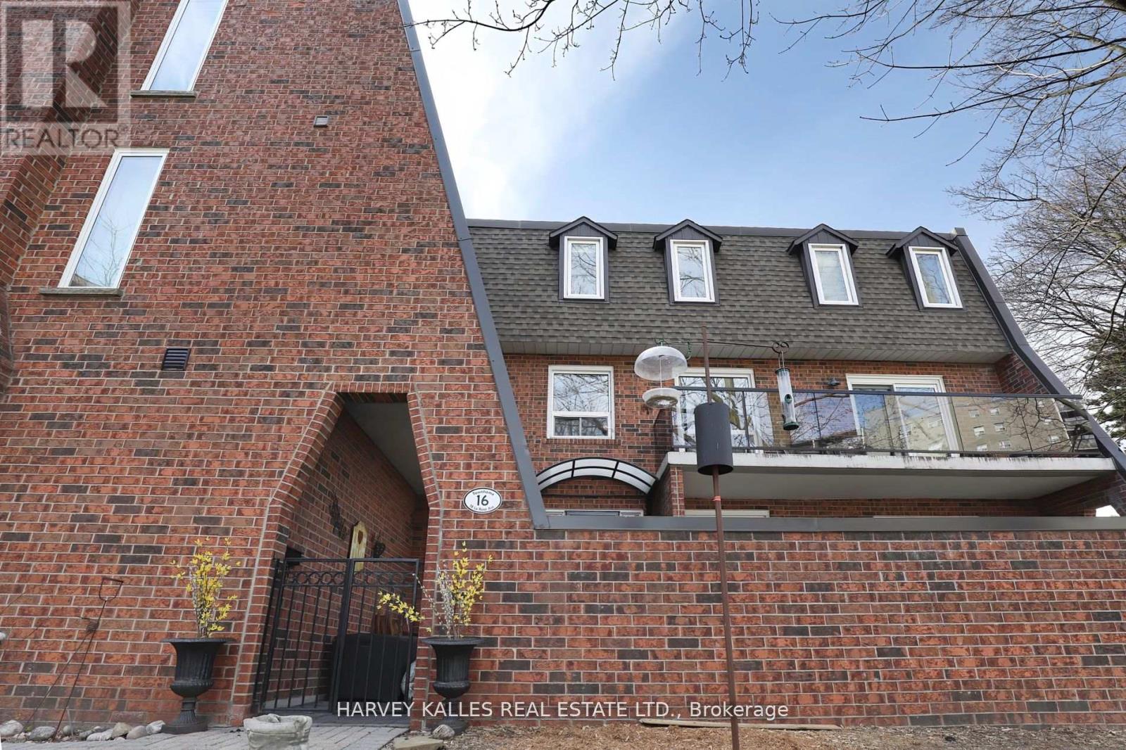 Th16 - 18 La Rose Avenue, Toronto, Ontario  M9P 1A5 - Photo 30 - W12872194