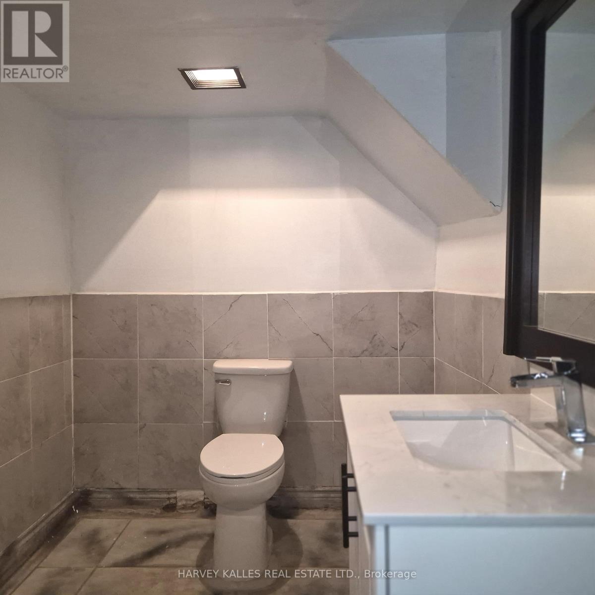 1175 Victoria Park Avenue, Toronto, Ontario  M4B 2K5 - Photo 11 - E12872486