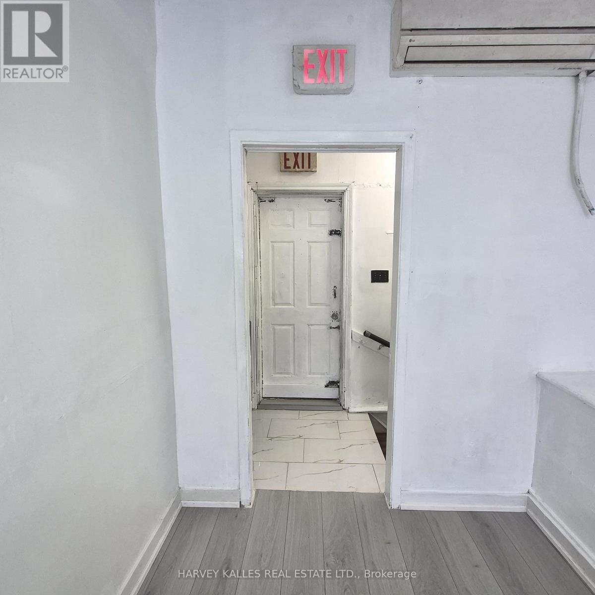 1175 Victoria Park Avenue, Toronto, Ontario  M4B 2K5 - Photo 13 - E12872486