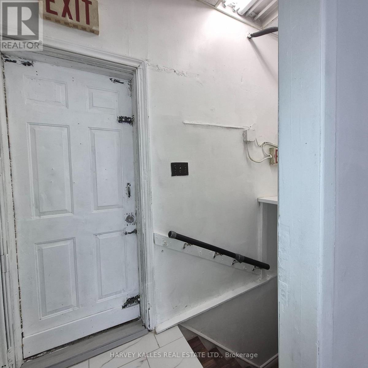 1175 Victoria Park Avenue, Toronto, Ontario  M4B 2K5 - Photo 14 - E12872486