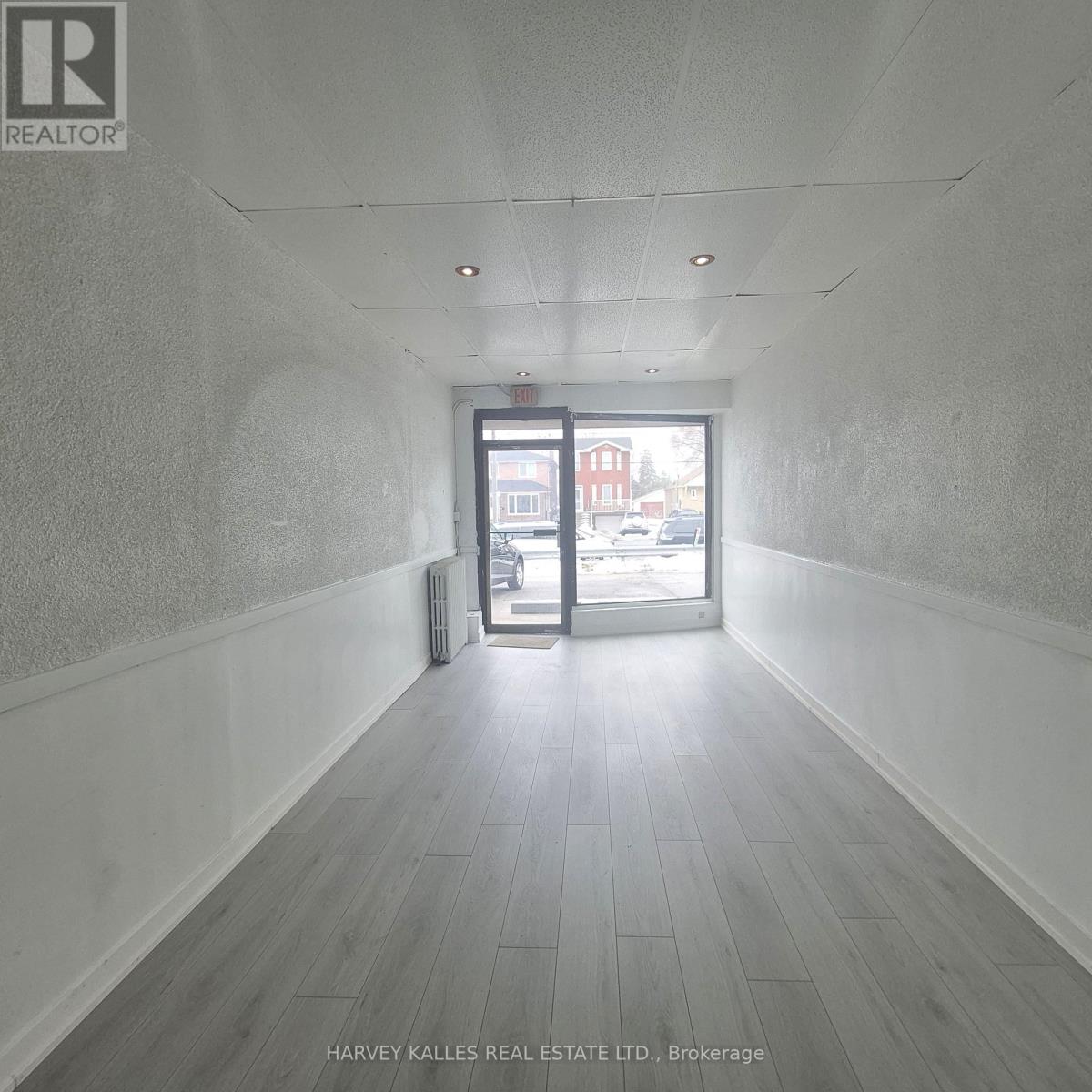 1175 Victoria Park Avenue, Toronto, Ontario  M4B 2K5 - Photo 4 - E12872486