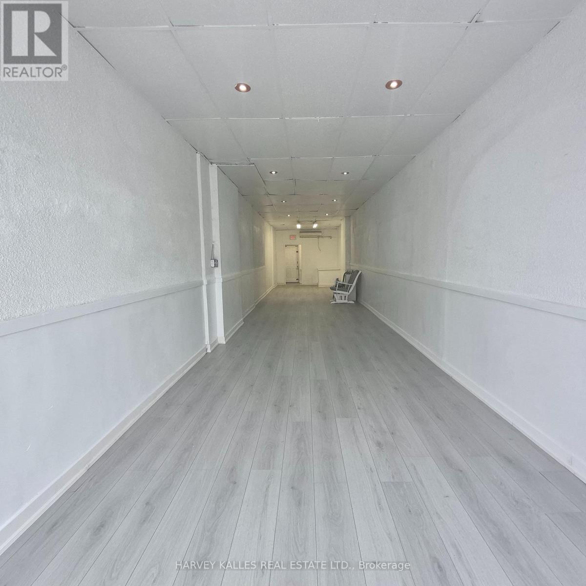 1175 Victoria Park Avenue, Toronto, Ontario  M4B 2K5 - Photo 9 - E12872486