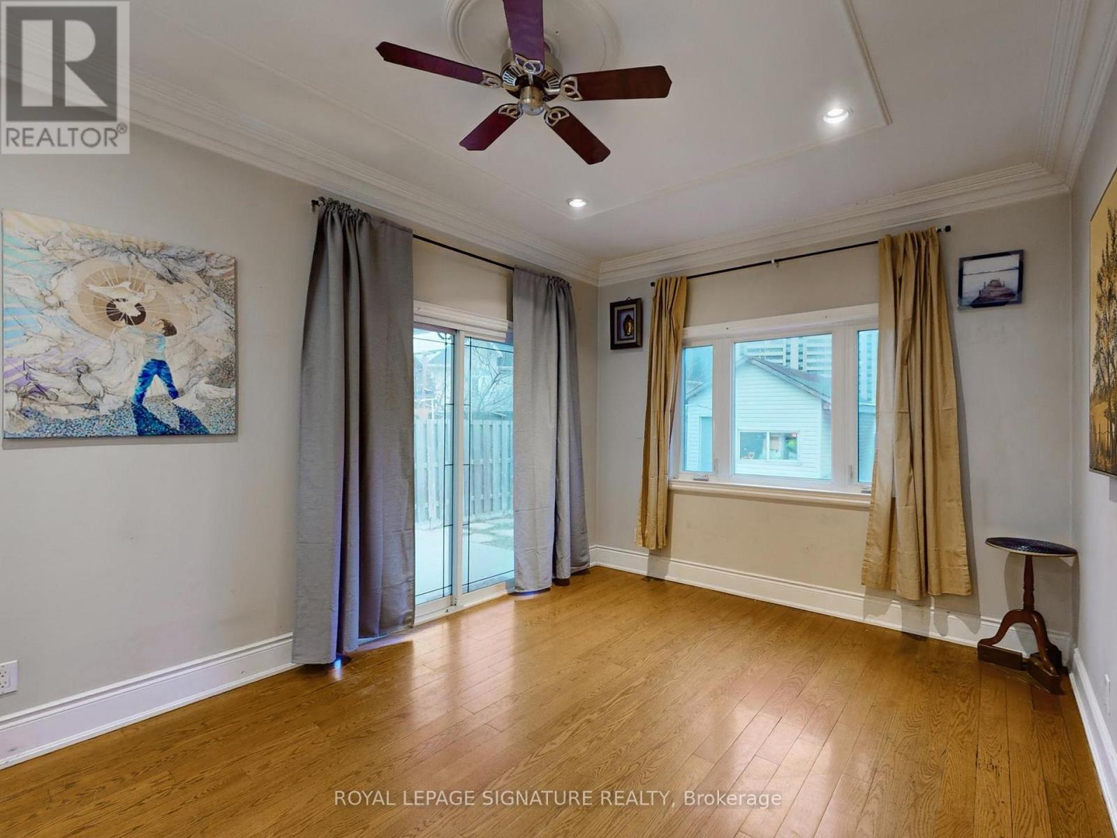 73 Buttonwood Avenue, Toronto, Ontario  M6M 2H9 - Photo 11 - W12875086