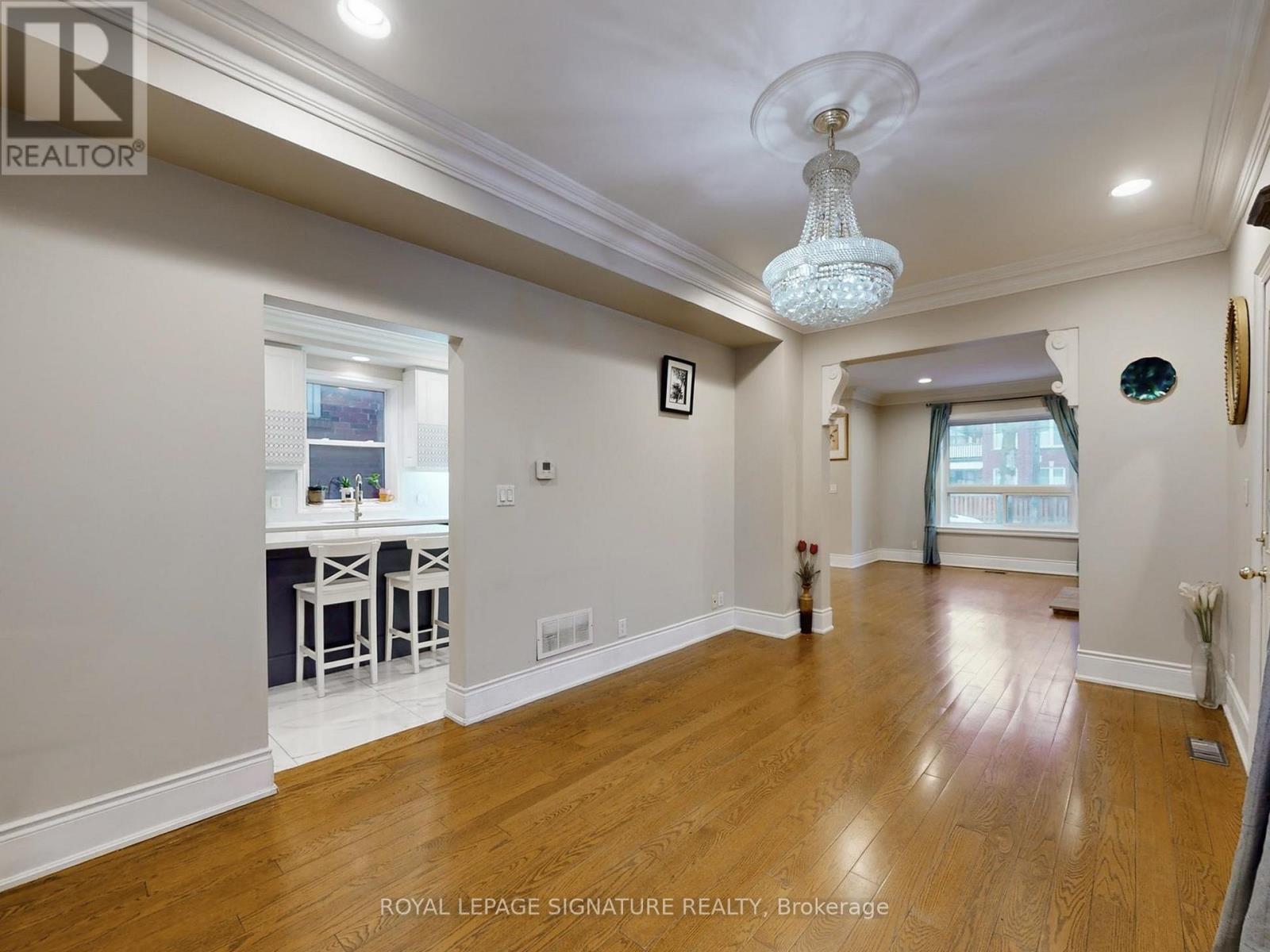 73 Buttonwood Avenue, Toronto, Ontario  M6M 2H9 - Photo 13 - W12875086