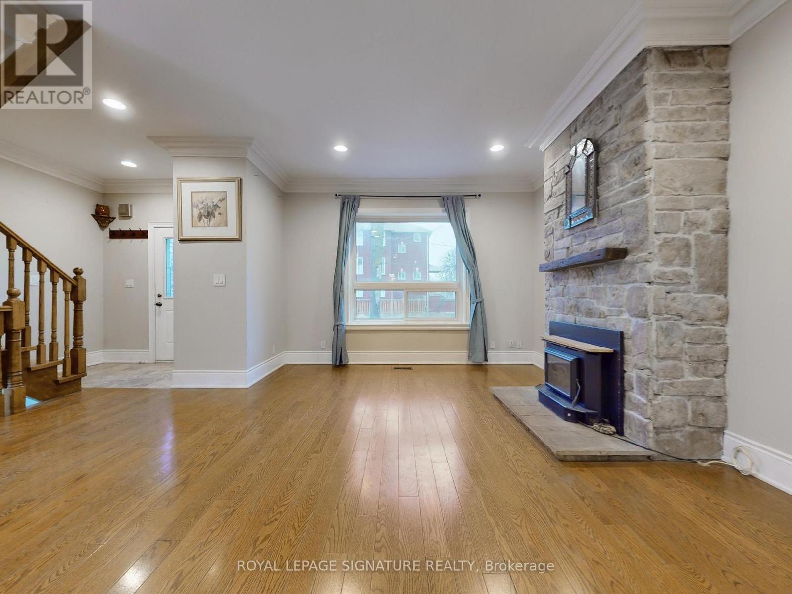 73 Buttonwood Avenue, Toronto, Ontario  M6M 2H9 - Photo 2 - W12875086