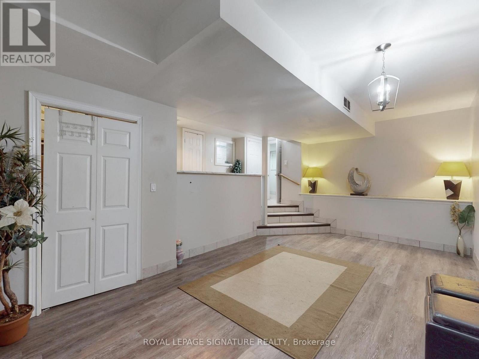 73 Buttonwood Avenue, Toronto, Ontario  M6M 2H9 - Photo 29 - W12875086