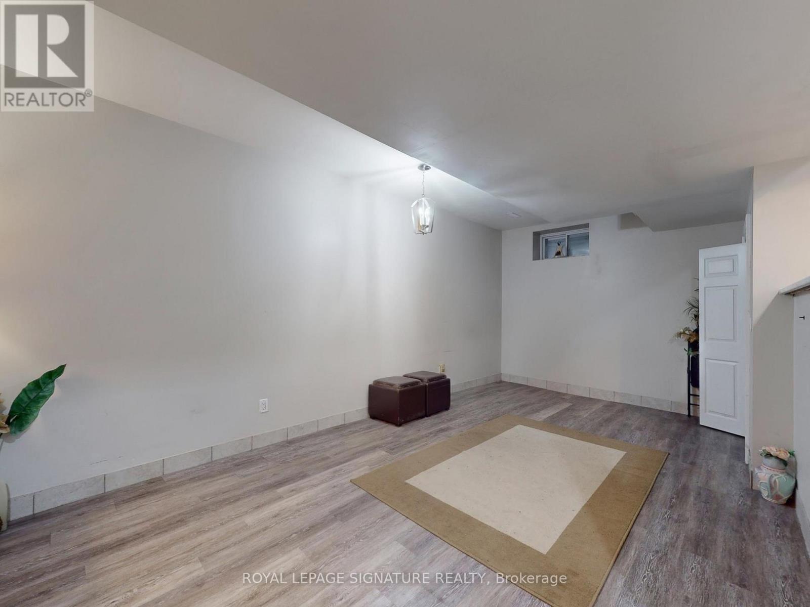 73 Buttonwood Avenue, Toronto, Ontario  M6M 2H9 - Photo 30 - W12875086