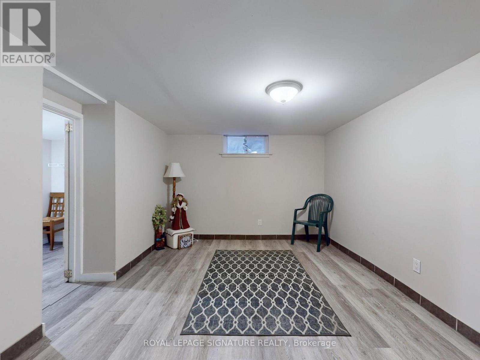 73 Buttonwood Avenue, Toronto, Ontario  M6M 2H9 - Photo 34 - W12875086