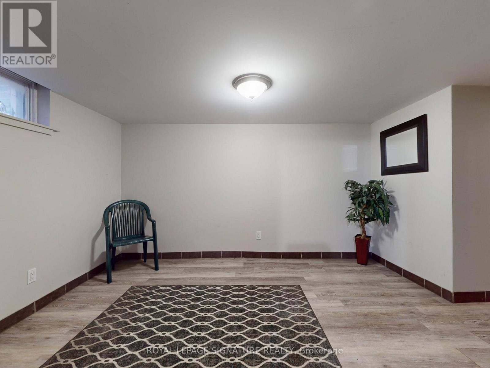 73 Buttonwood Avenue, Toronto, Ontario  M6M 2H9 - Photo 35 - W12875086