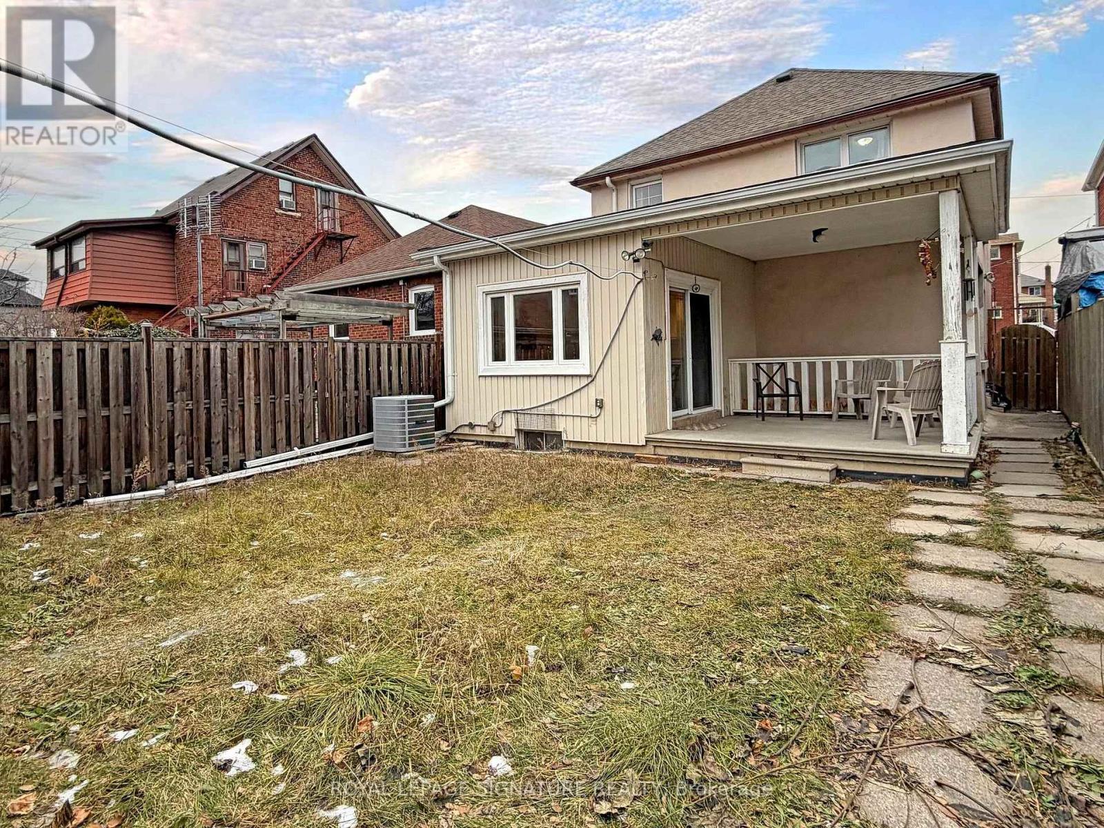 73 Buttonwood Avenue, Toronto, Ontario  M6M 2H9 - Photo 45 - W12875086