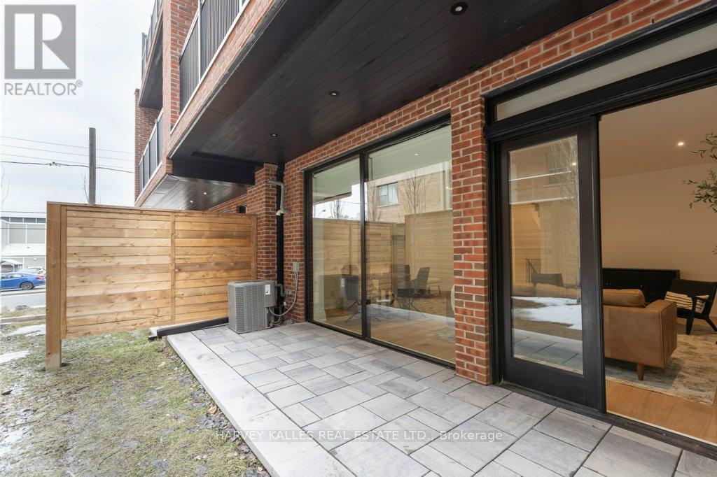 36 Evergreen Gardens, Toronto, Ontario  M4G 1C5 - Photo 12 - C12875206