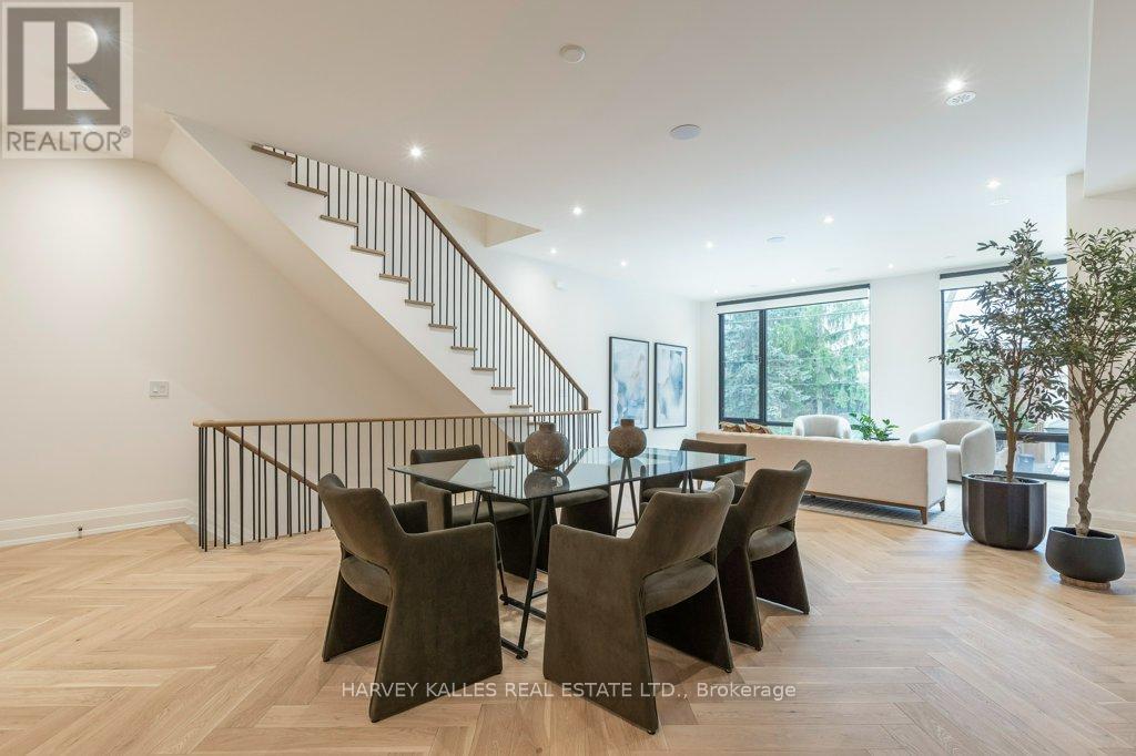 36 Evergreen Gardens, Toronto, Ontario  M4G 1C5 - Photo 15 - C12875206